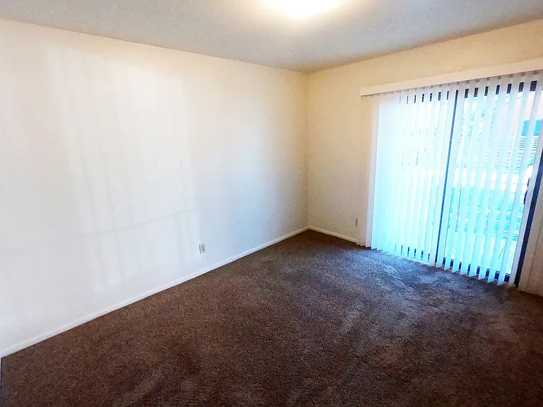2845 Broadway Street — Photo 6