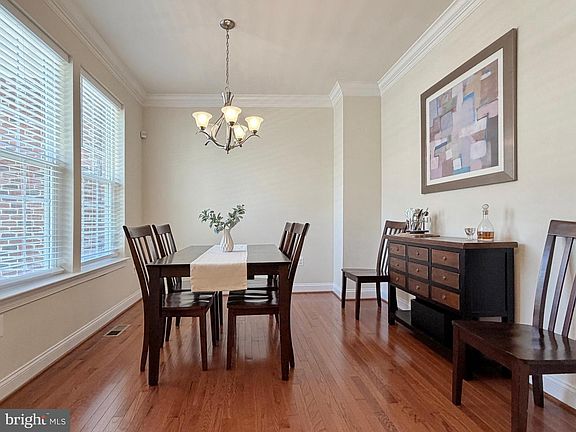 3rd image of 376 Buckeye Cir