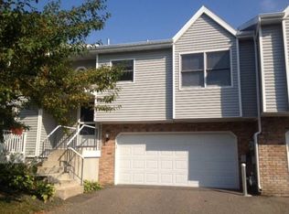 7277 Bren Ln, Eden Prairie, MN 55346