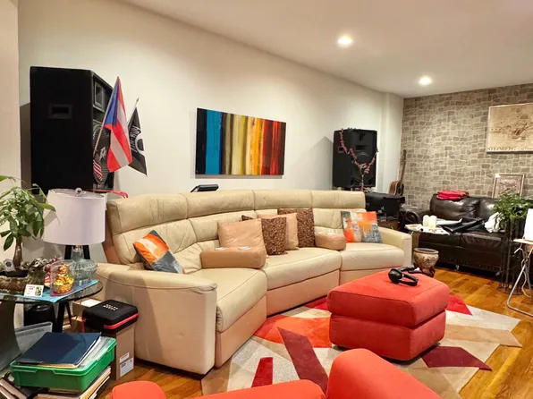 3105 Avenue V image 1 of 9