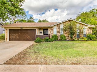 625 E Prairie View Rd, Crowley, TX 76036