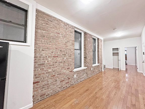 4th image of 329 W 35th St #1F