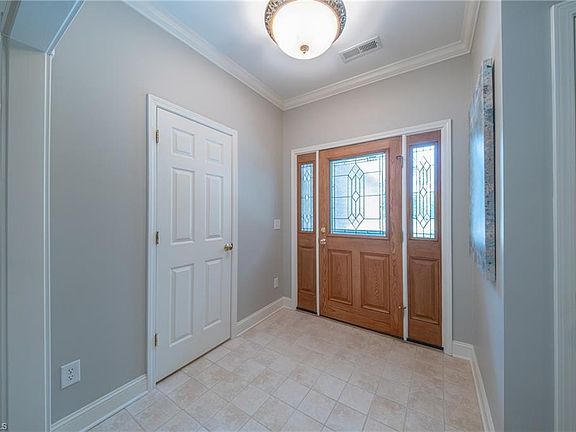 3rd image of 4001 Briarwood Ave