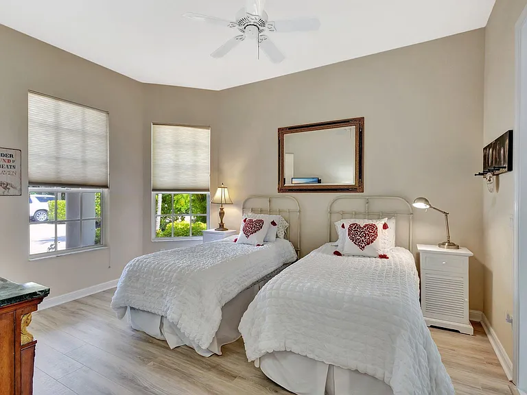 2941 Twin Oaks Way — Photo 17