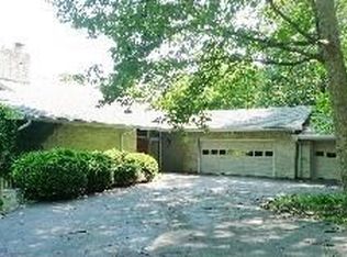 298 Fairway Dr, Radford, VA 24141