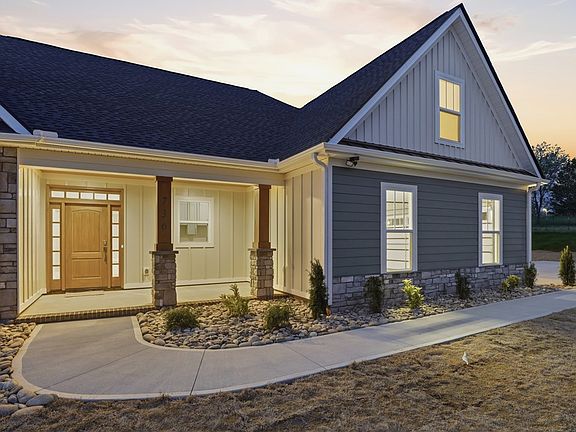 2nd image of 736 Stewart Gin Rd