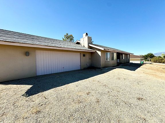 4th image of 58155 Carlyle Dr