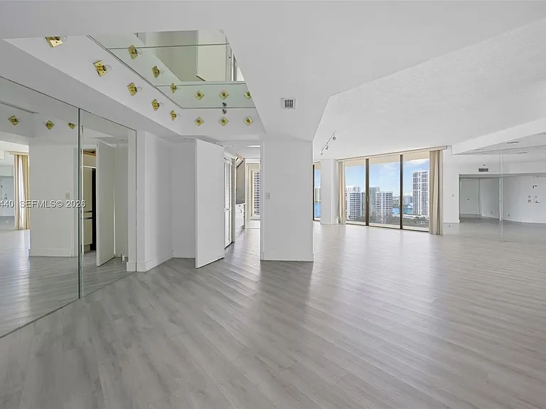 19355 Turnberry Way #15G — Photo 15