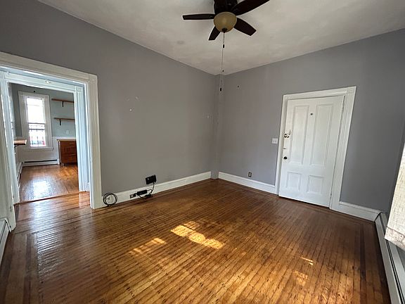 3rd image of 51 Chapin Ave #1L