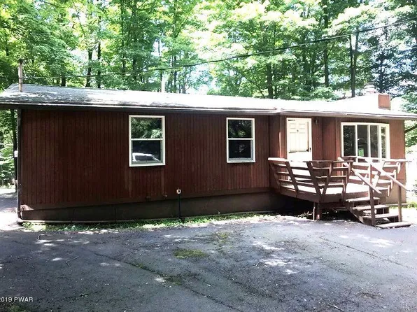 1009 Apache Ct, Lake Ariel, PA 18436