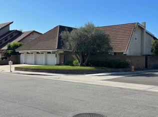 19251 Lookout Ln, Huntington Beach, CA 92646