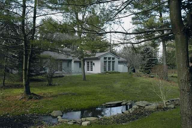 1st image of 11 LINDEN Lane