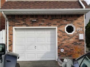 705 Hilda St, Bellmore, NY 11710