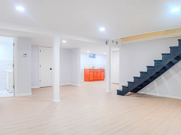 (undisclosed Address), Bellport, NY 11713