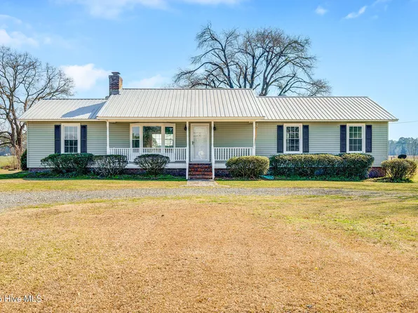 101 Malpass Corner Road, Burgaw, NC 28425