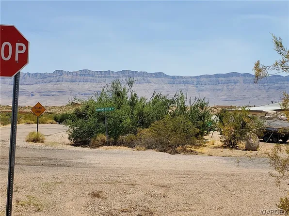 390 E Nims Ln, Meadview, AZ 86444