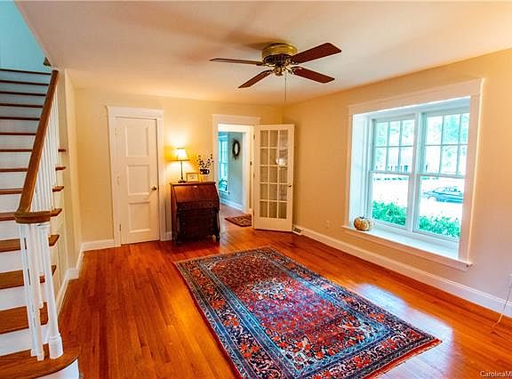5th image of 7361 Bedfordshire Dr