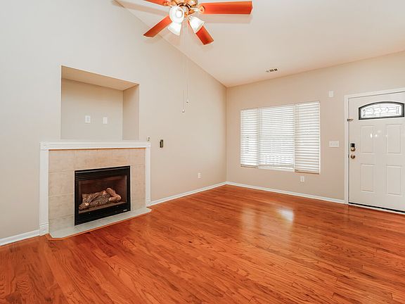 4th image of 3990 Summerstone Dr