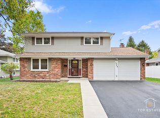 1408 Swallow St, Naperville, IL 60565