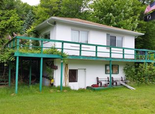6062 Grace Ave, Ludington, MI 49431