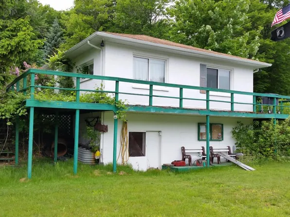 6062 Grace Ave, Ludington, MI 49431