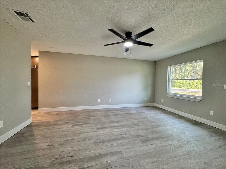 2346 Section Dr — Photo 4