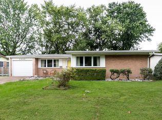 2960 N Waterford Dr, Florissant, MO 63033