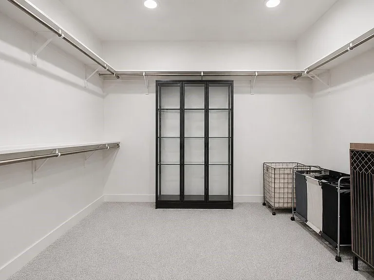 4722 Crest Hill Dr — Photo 31