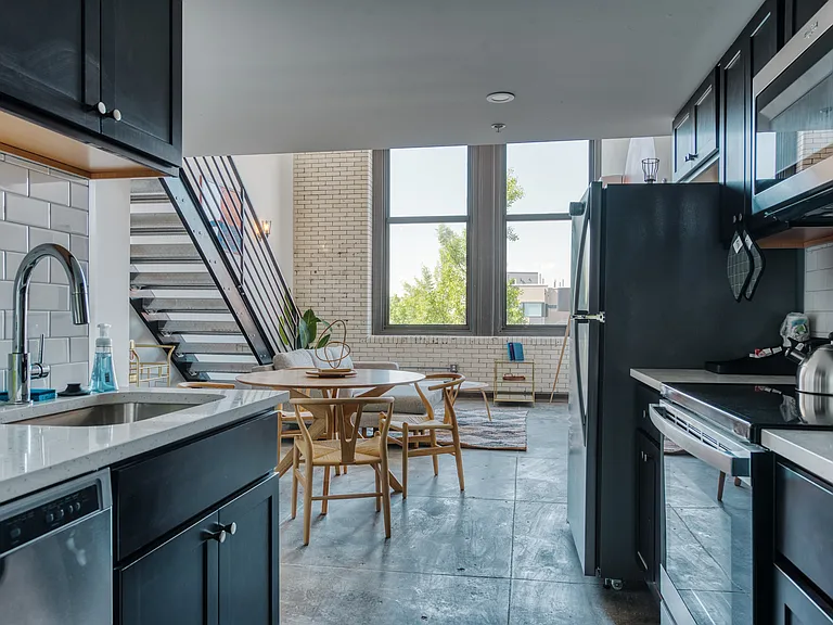 West Lofts — Photo 7