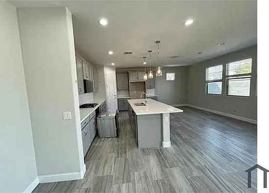 628 W Derringer Way — Photo 8