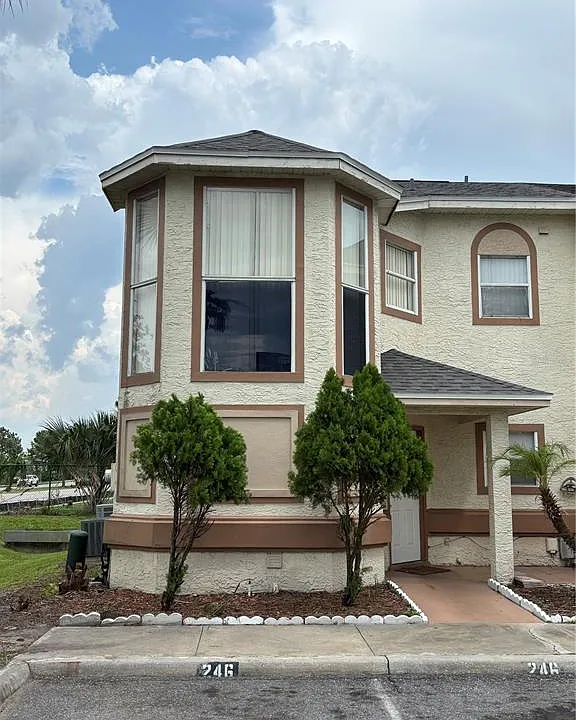 246 Dawn Ct