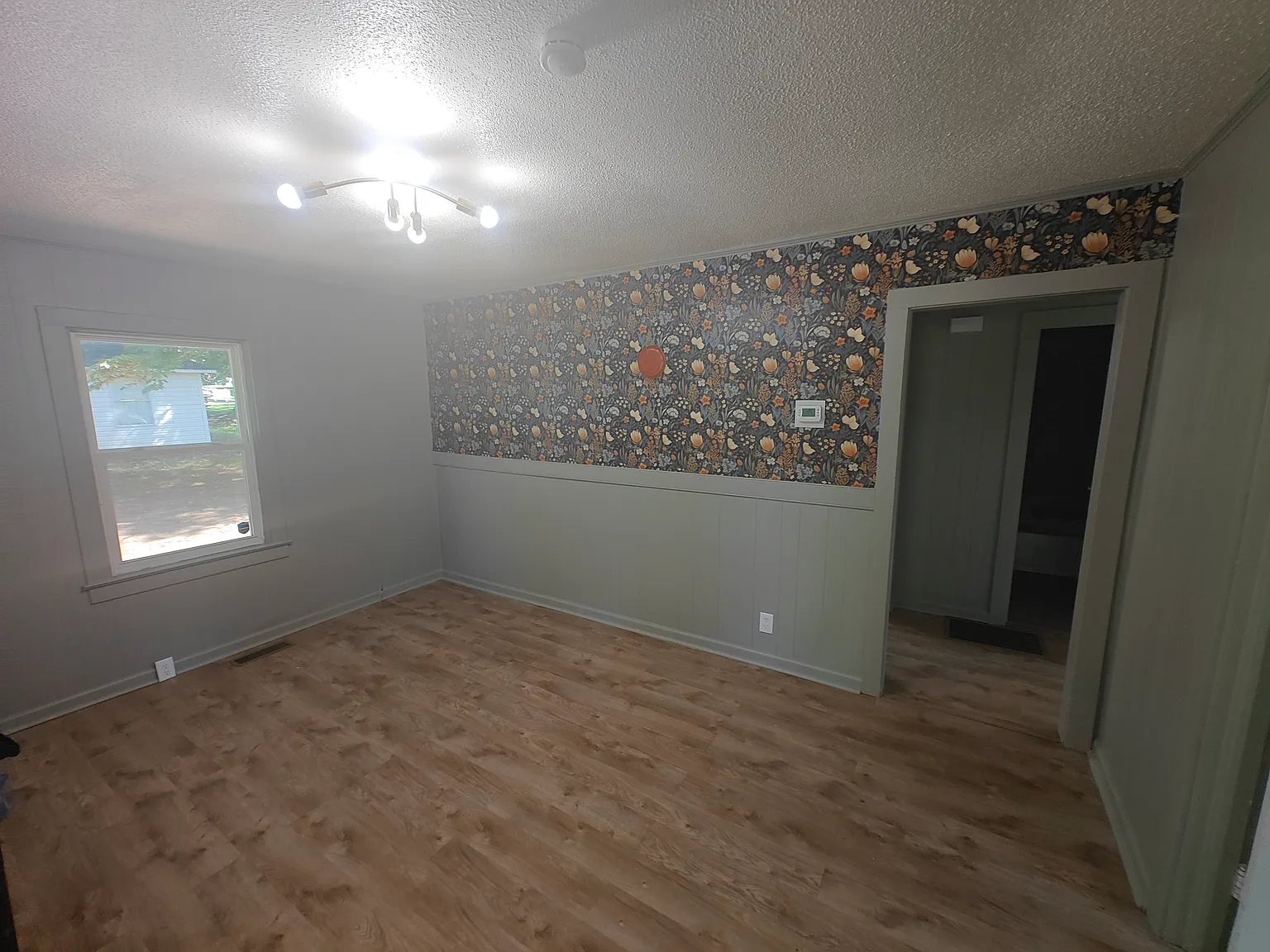 2 bed, 729 sqft, $1,700 — Photo 2