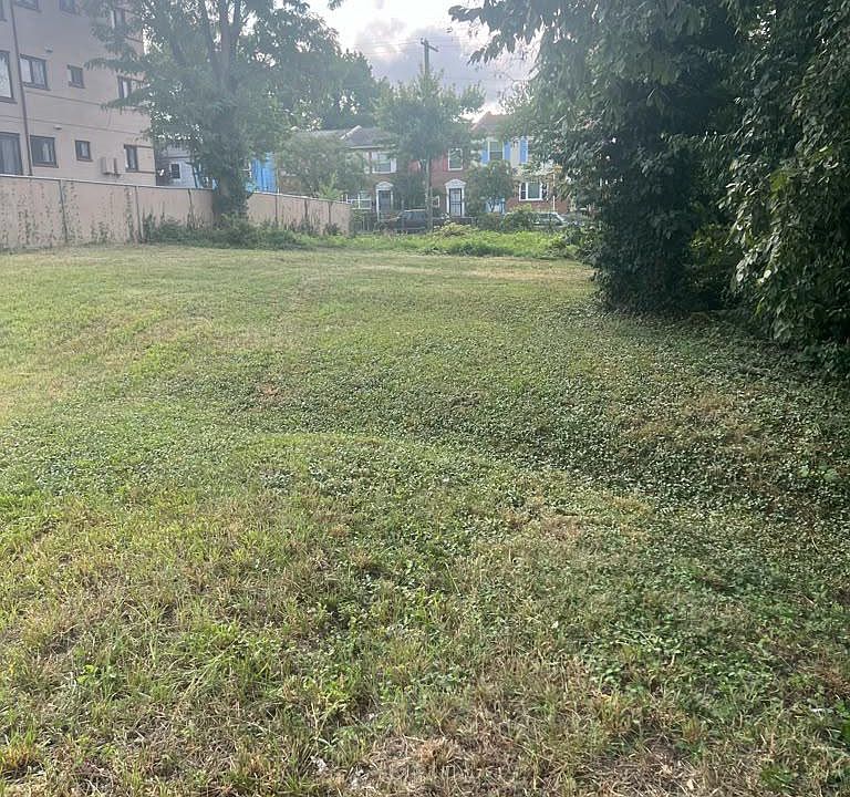 1st image of 0 Bellevue St SE