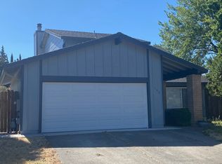 142 Brookdale Dr, Vacaville, CA 95687