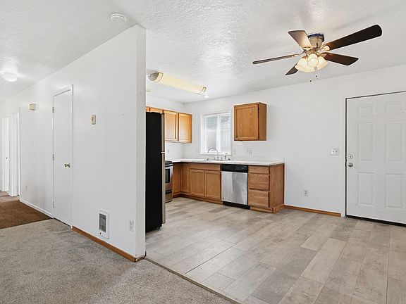 5th image of 1829 W 6th Ave