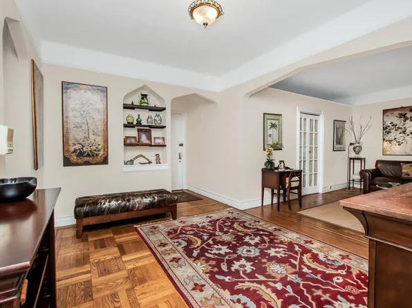 2166 Bronx Park East 1G image 2 of 13