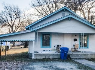 2034 Cleveland Ave, Baxter Springs, KS 66713