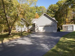 1 Debbie Ln, Oswego, NY 13126