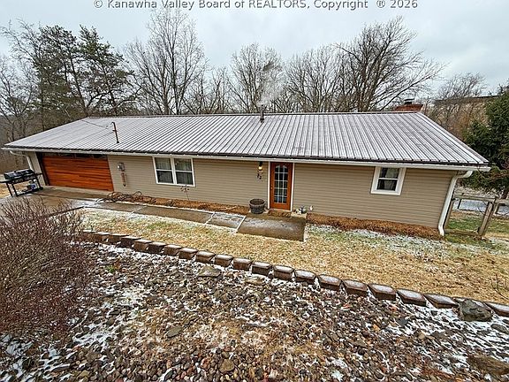 2nd image of 32 Nuthatch Ln