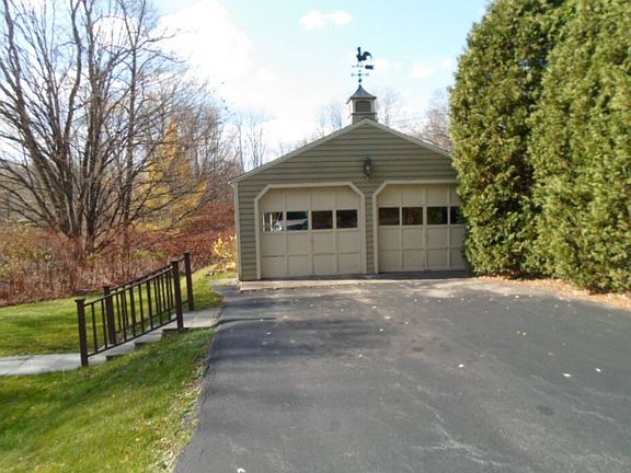 2nd image of 1271 County Highway 33
