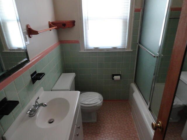 19317 Woodside St, photo 8