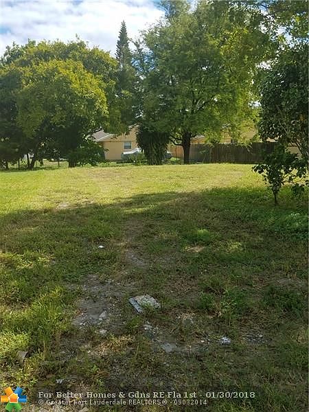 1st image of 1528 NW 7th Ter