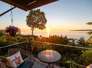 1134 Charlevoix Ave APT 8, Petoskey, MI 49770