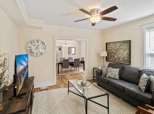 510 2nd St, Libertyville, IL 60048