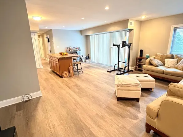 6300 Hil Mar Dr Unit 2, Forestville, MD 20747