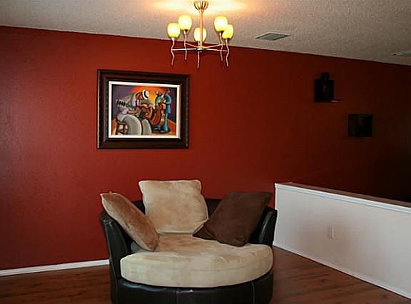 3rd image of 1620 Forest Oaks Way