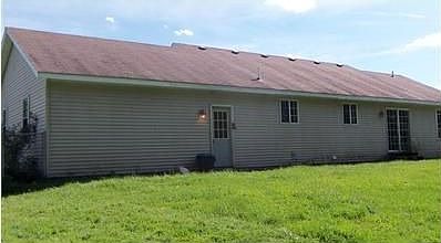 3rd image of 3241 Fairhaven Dr