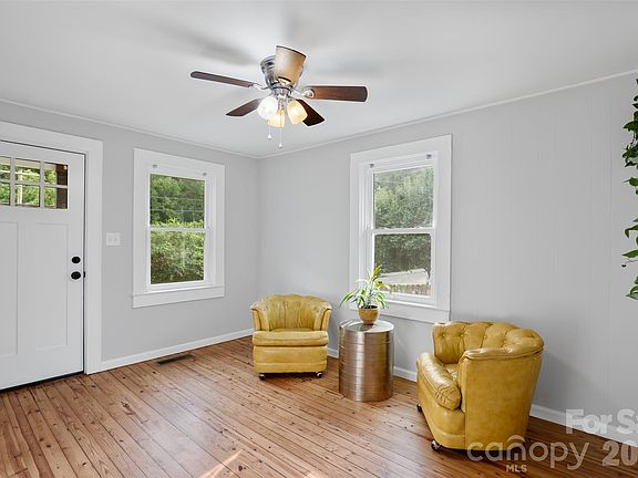 4th image of 364 State St