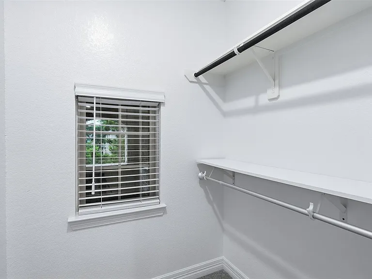 119 Buttonwood Ct — Photo 31