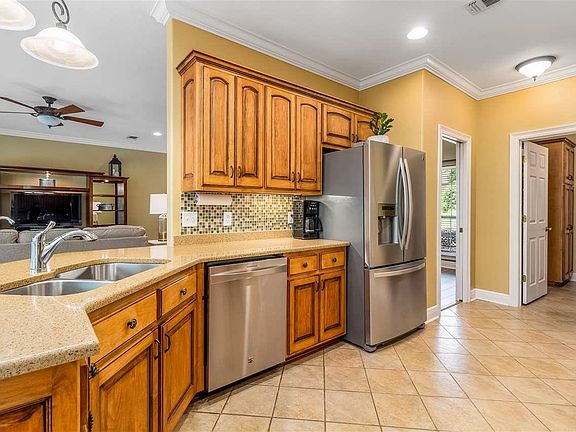 5th image of 1625 Spalding Cir